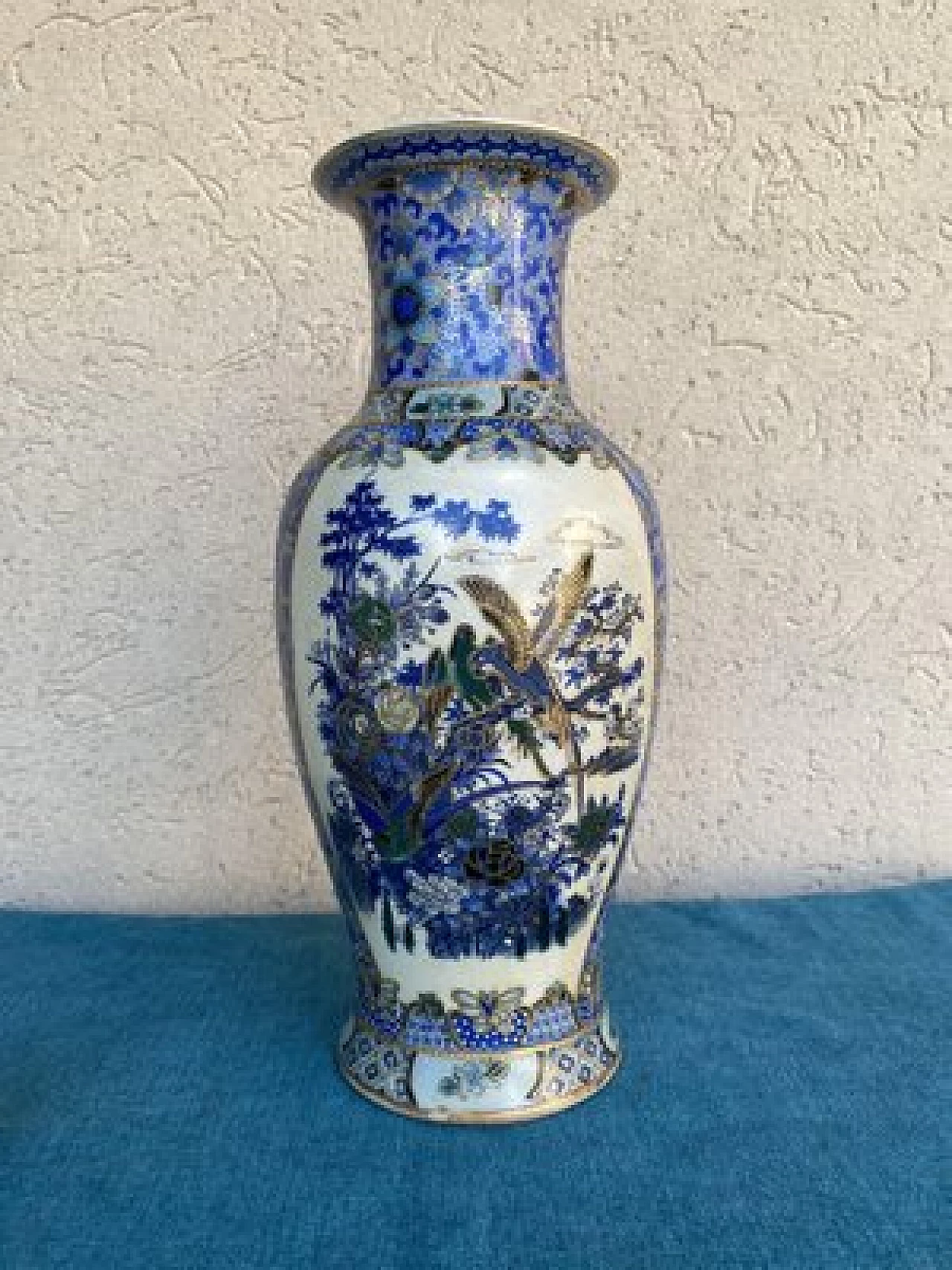 Chinese azure porcelain vase, early 20th century 1