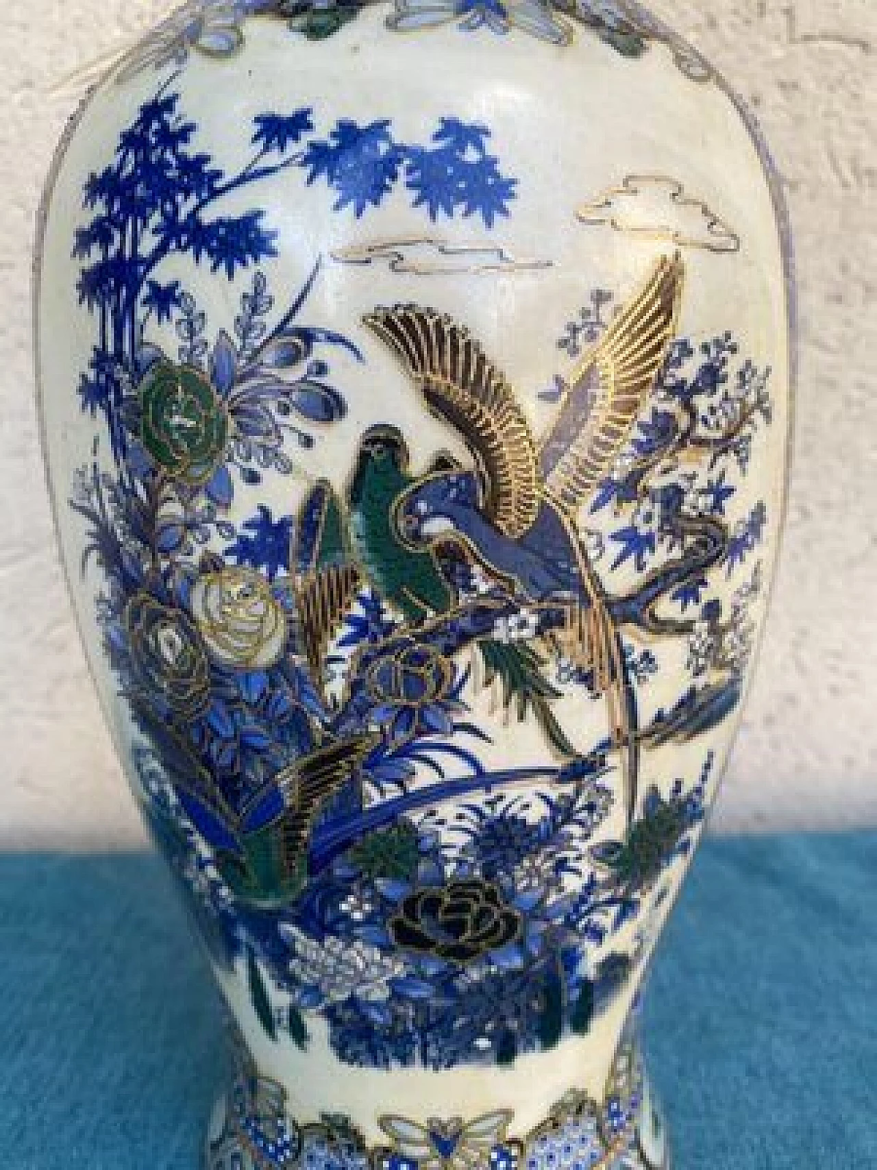 Chinese azure porcelain vase, early 20th century 2