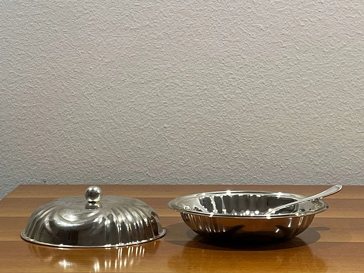 Silver-plated bowl with lid and spoon, 1940s 3