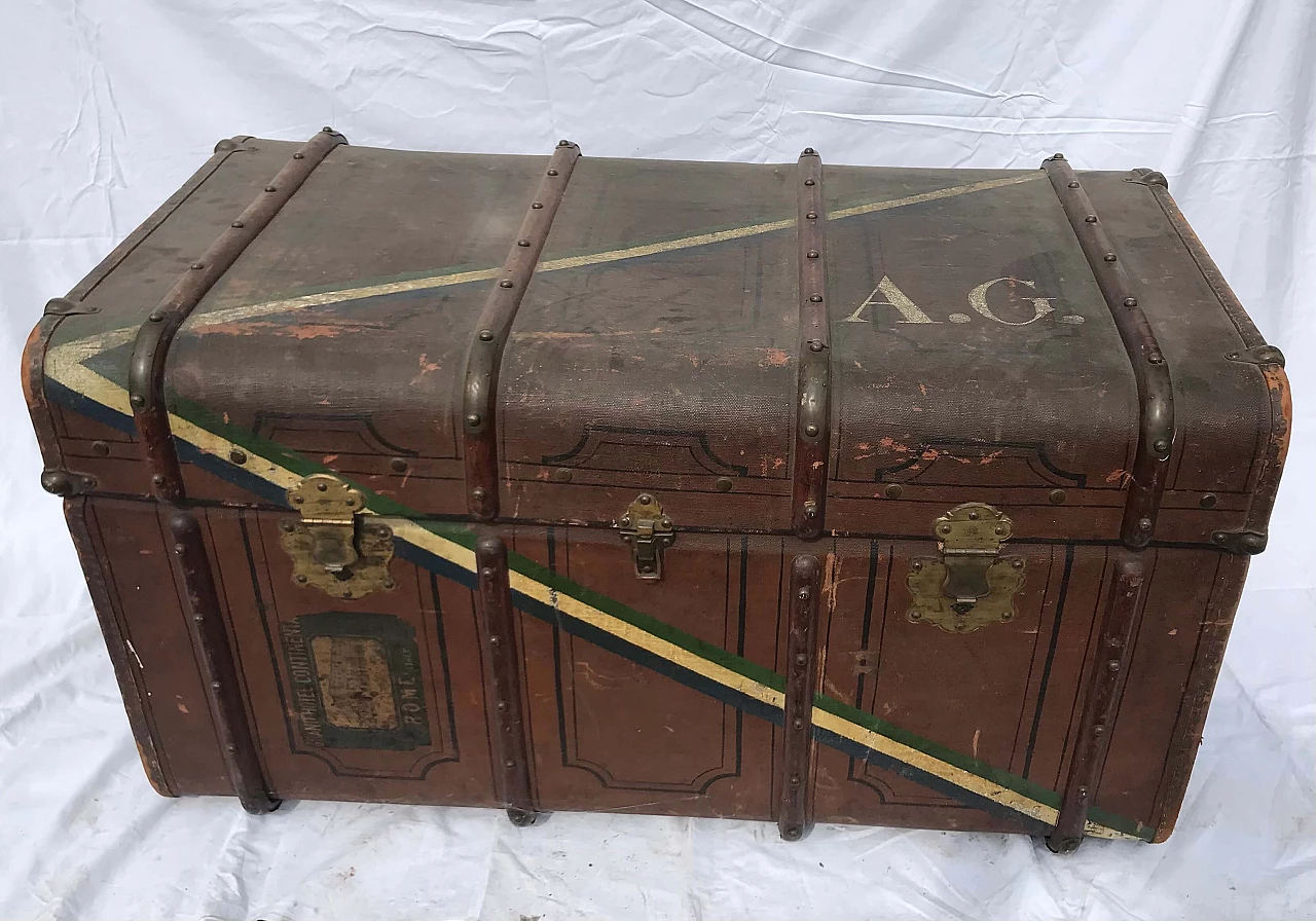 Canvas-covered travel trunk, early 19th century 1