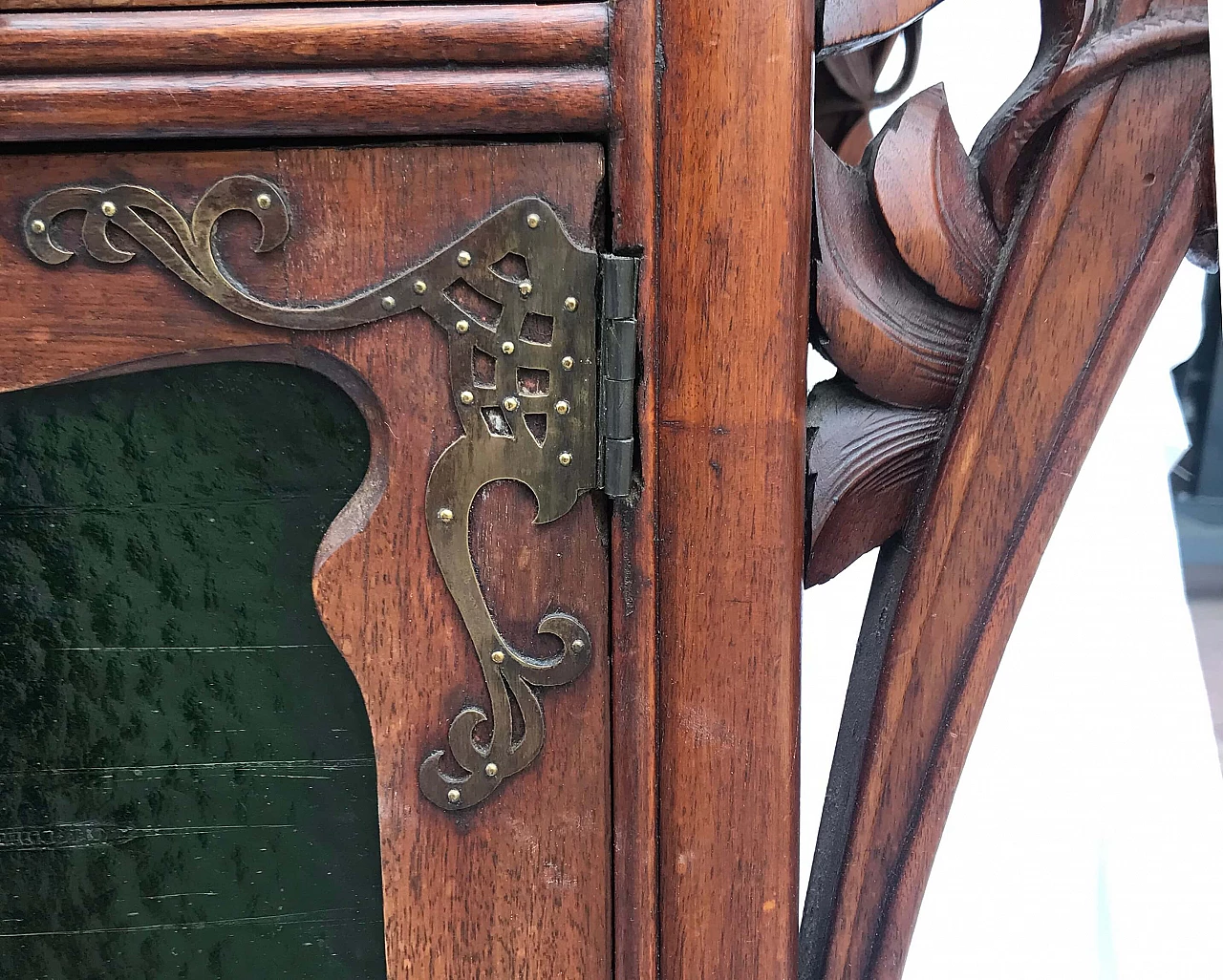 Liberty carved walnut sideboard, early 20th century 1