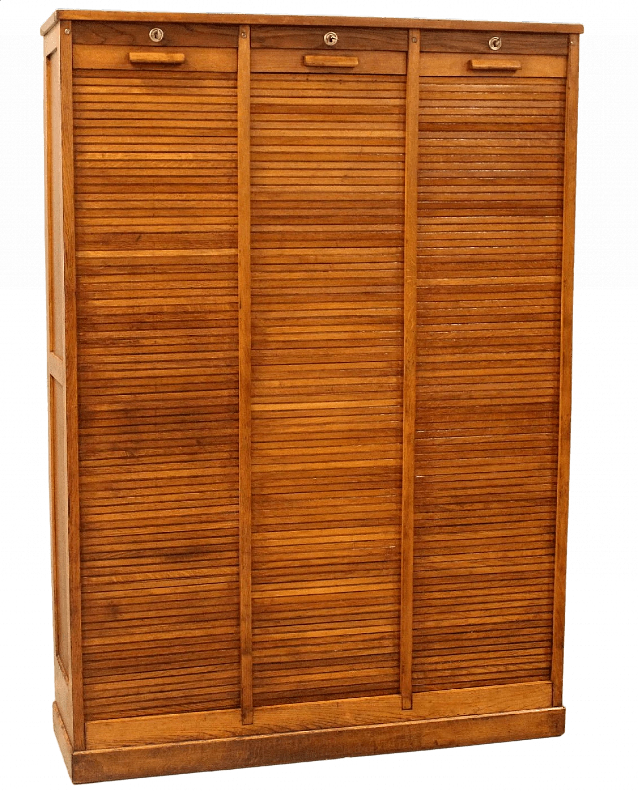 Oak triple shutter filing cabinet, early 20th century 7