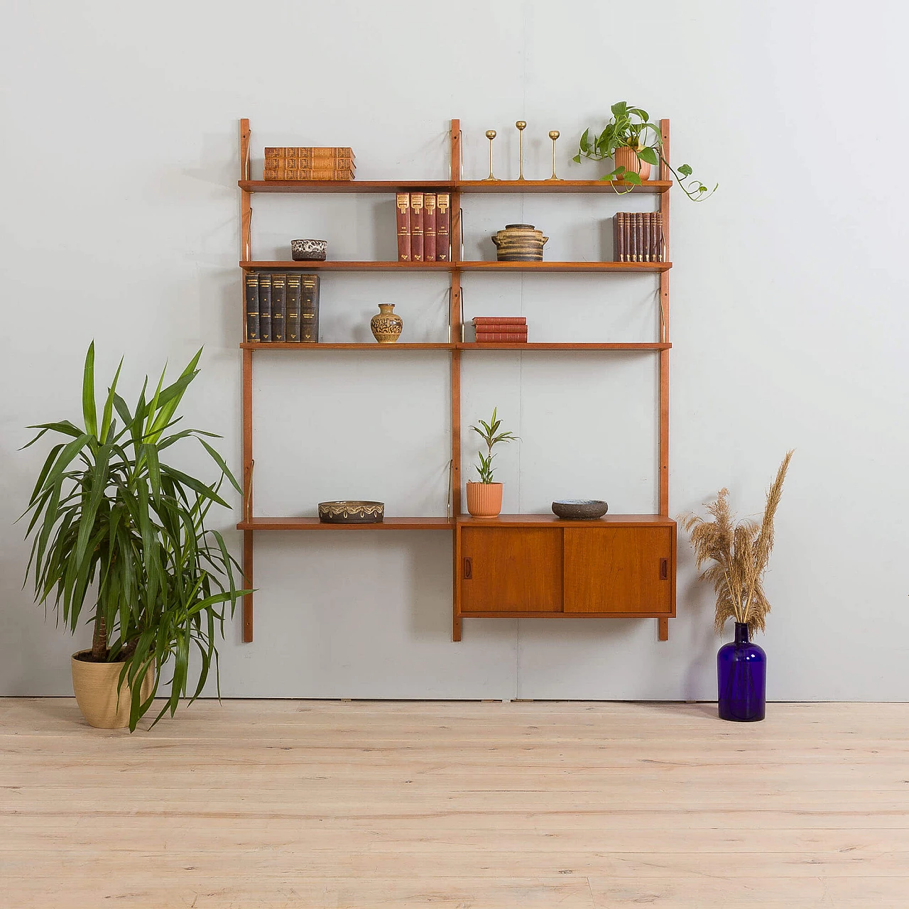 Two-bay teak wall with cabinet and modular shelves in Poul Cadovius style, 1960s 1