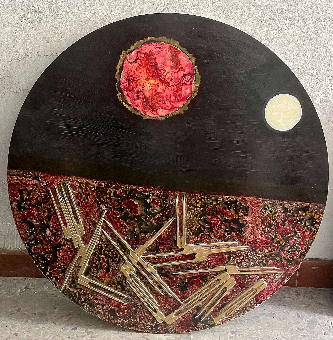 Bruno Carlino, Globe, dipinto a tempera, smalto e metallo su tavola, anni ‘2000 2