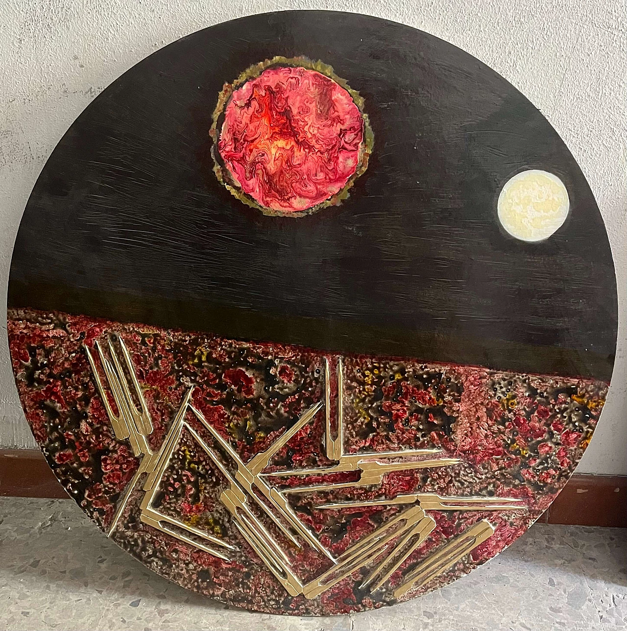 Bruno Carlino, Globe, dipinto a tempera, smalto e metallo su tavola, anni ‘2000 3