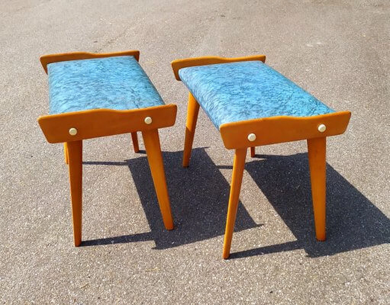 Pair of beech footstools attributed to Carlo De Carli, 1950s 3