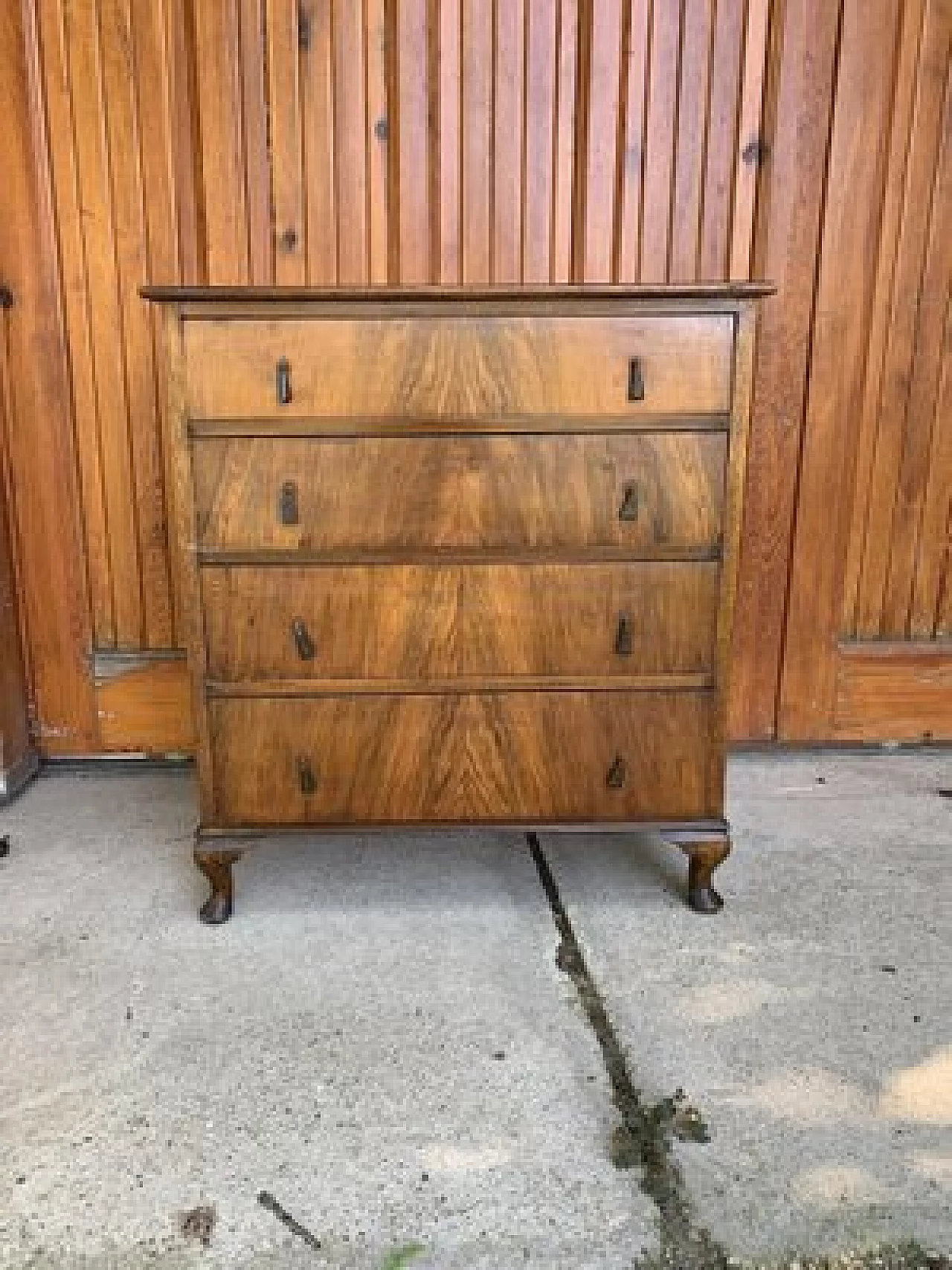 Walnut chest of drawers with four compartments, early 20th century 1