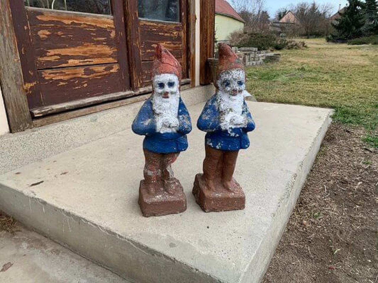 Pair of concrete garden gnomes, 1960s 1