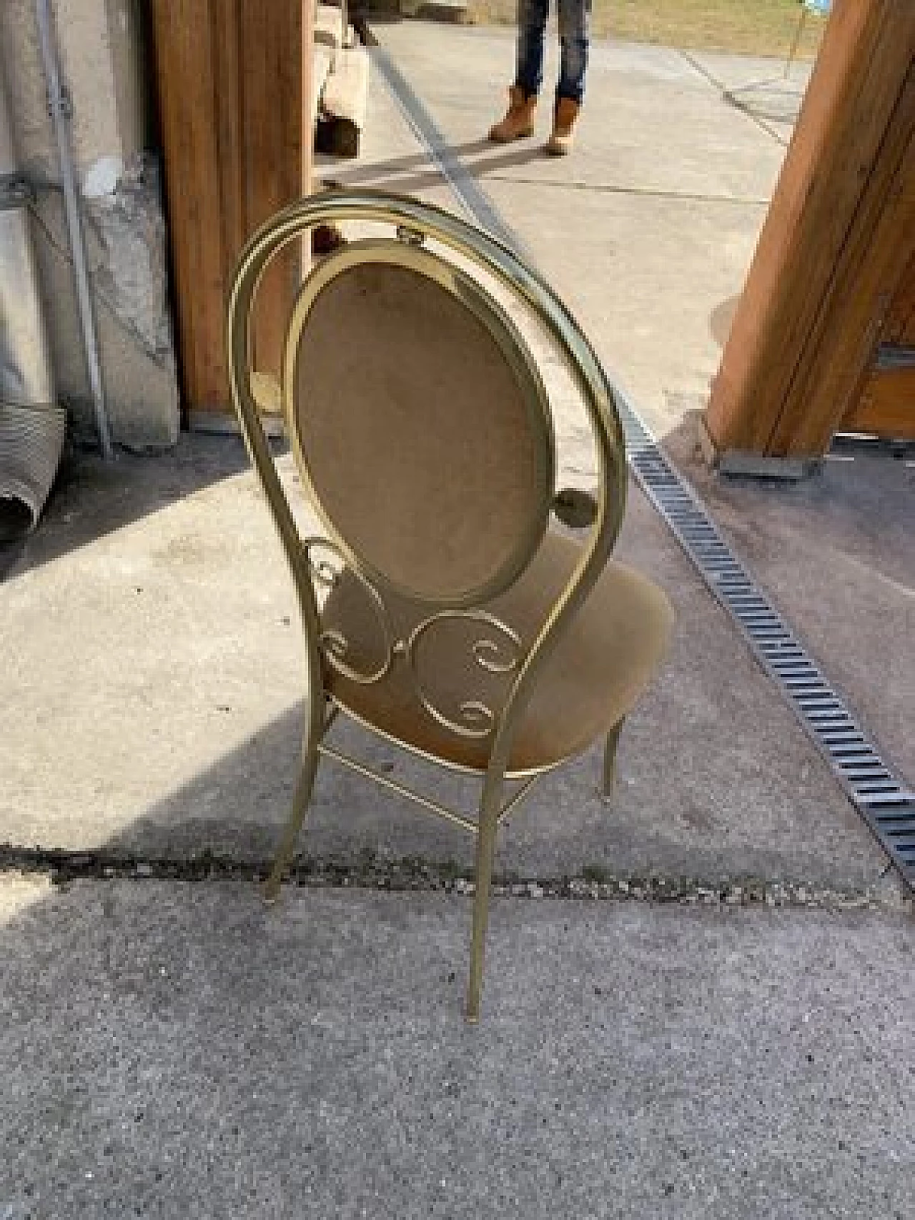 4 Chairs and table in brass by Paolo Salice, 1970s 4