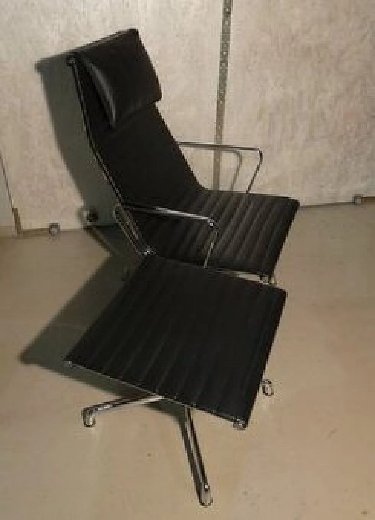 Relax leather armchair with stool in Aluminium chair style, 1980s 16