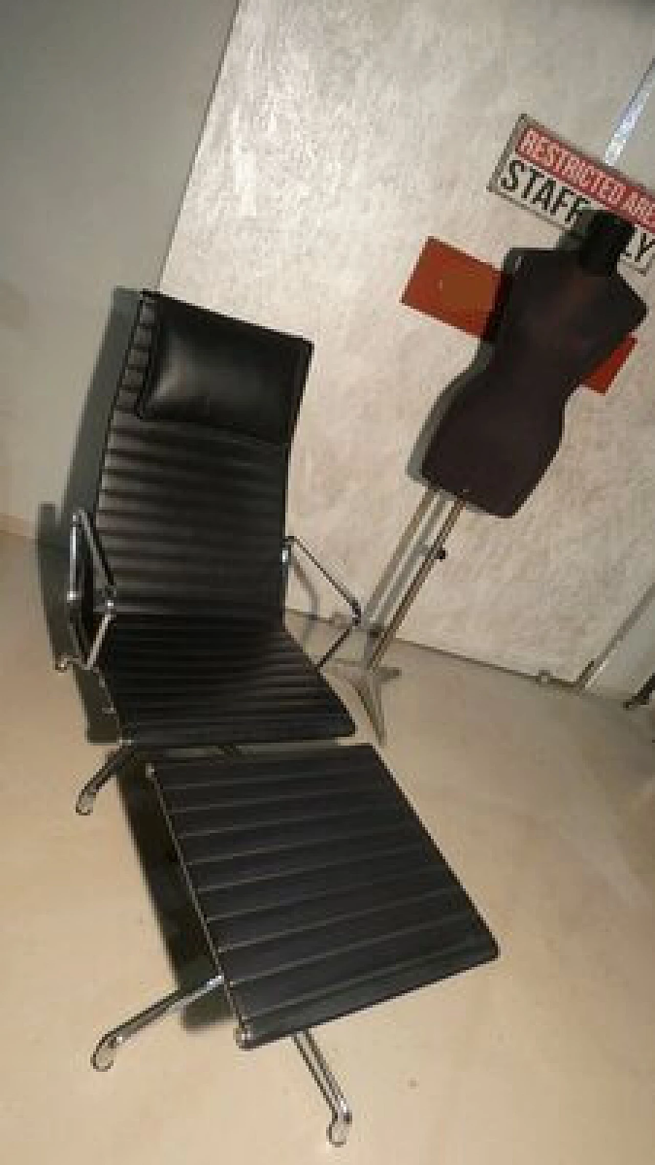 Relax leather armchair with stool in Aluminium chair style, 1980s 17