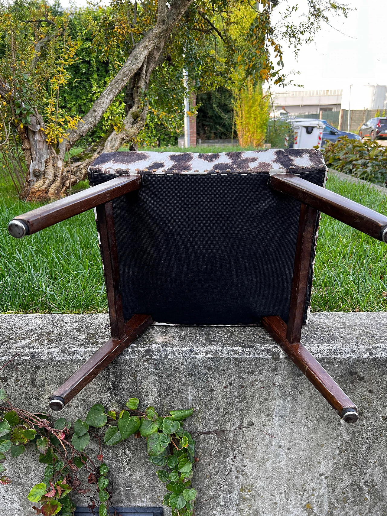 Wooden stool with padded cushion decorated with studs, 1990s 4