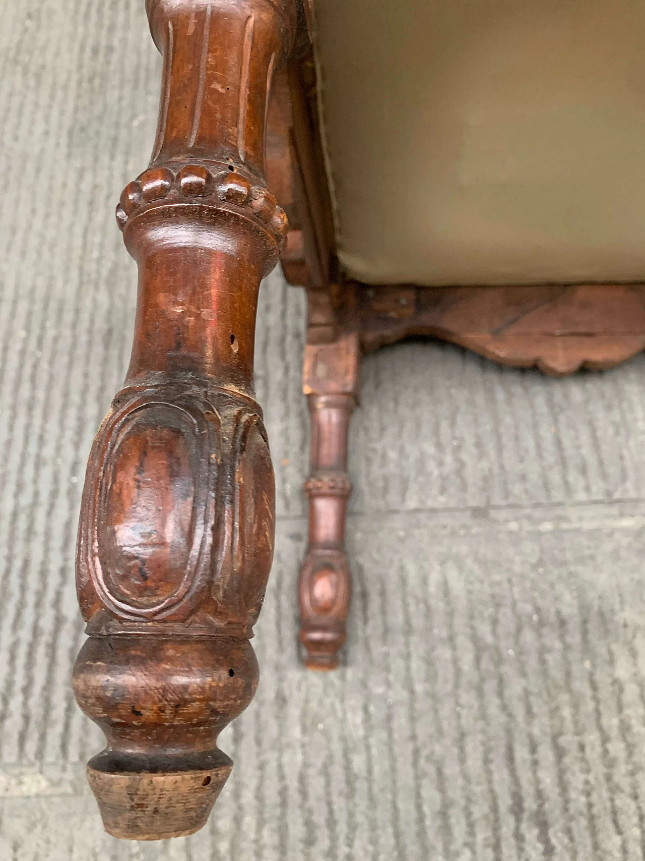 Renaissance style corner chair with carvings, 19th century 18