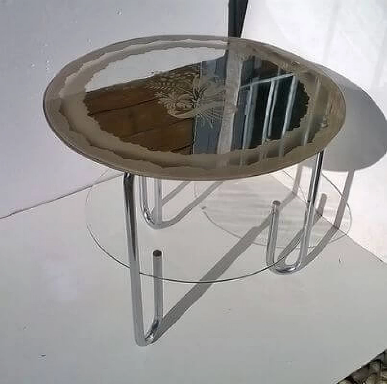 Round coffee table with mirrored top attributed to Fontana Arte, 1930s 2