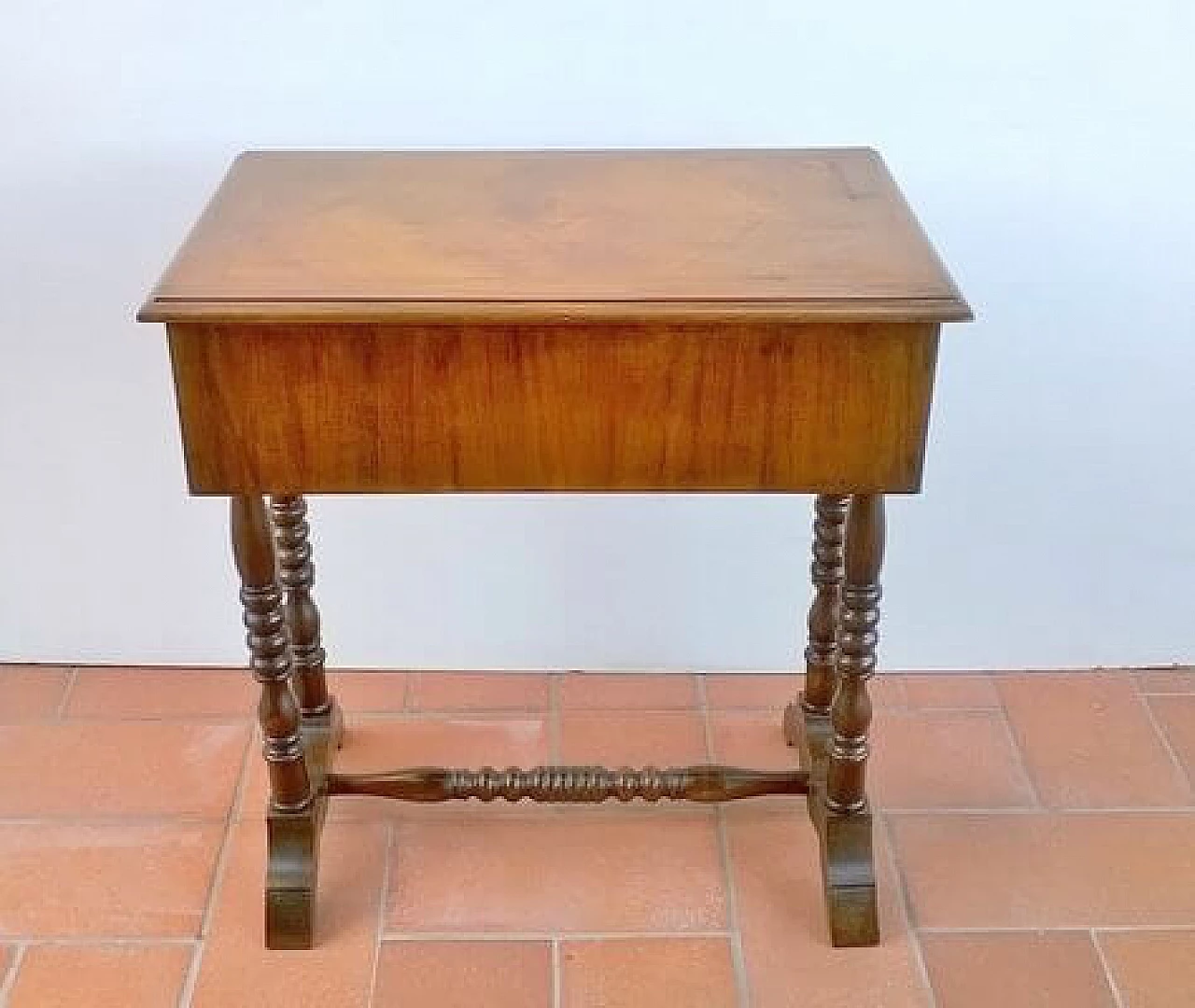 Sewing table in solid turned walnut, late 19th century 1