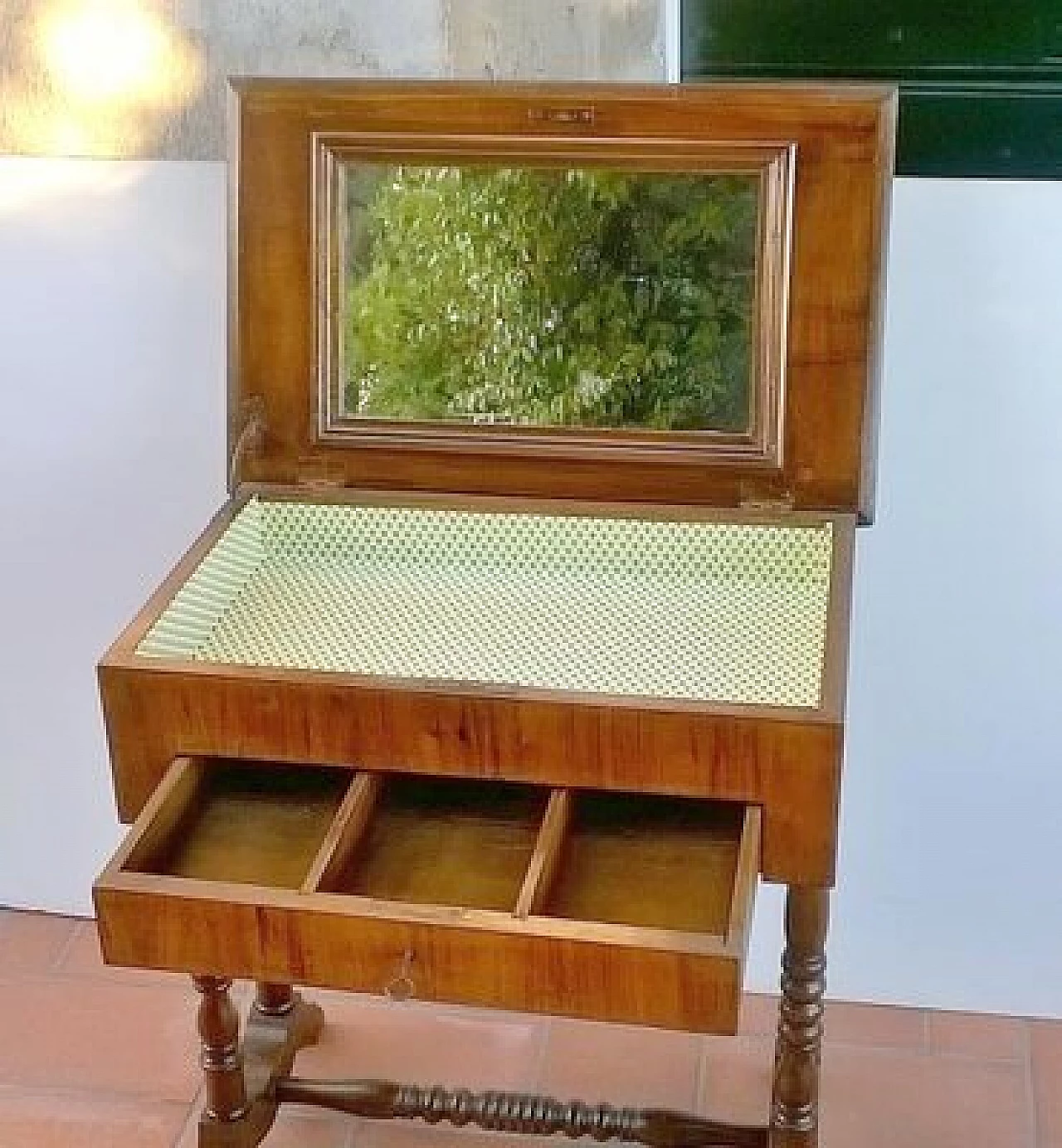 Sewing table in solid turned walnut, late 19th century 5