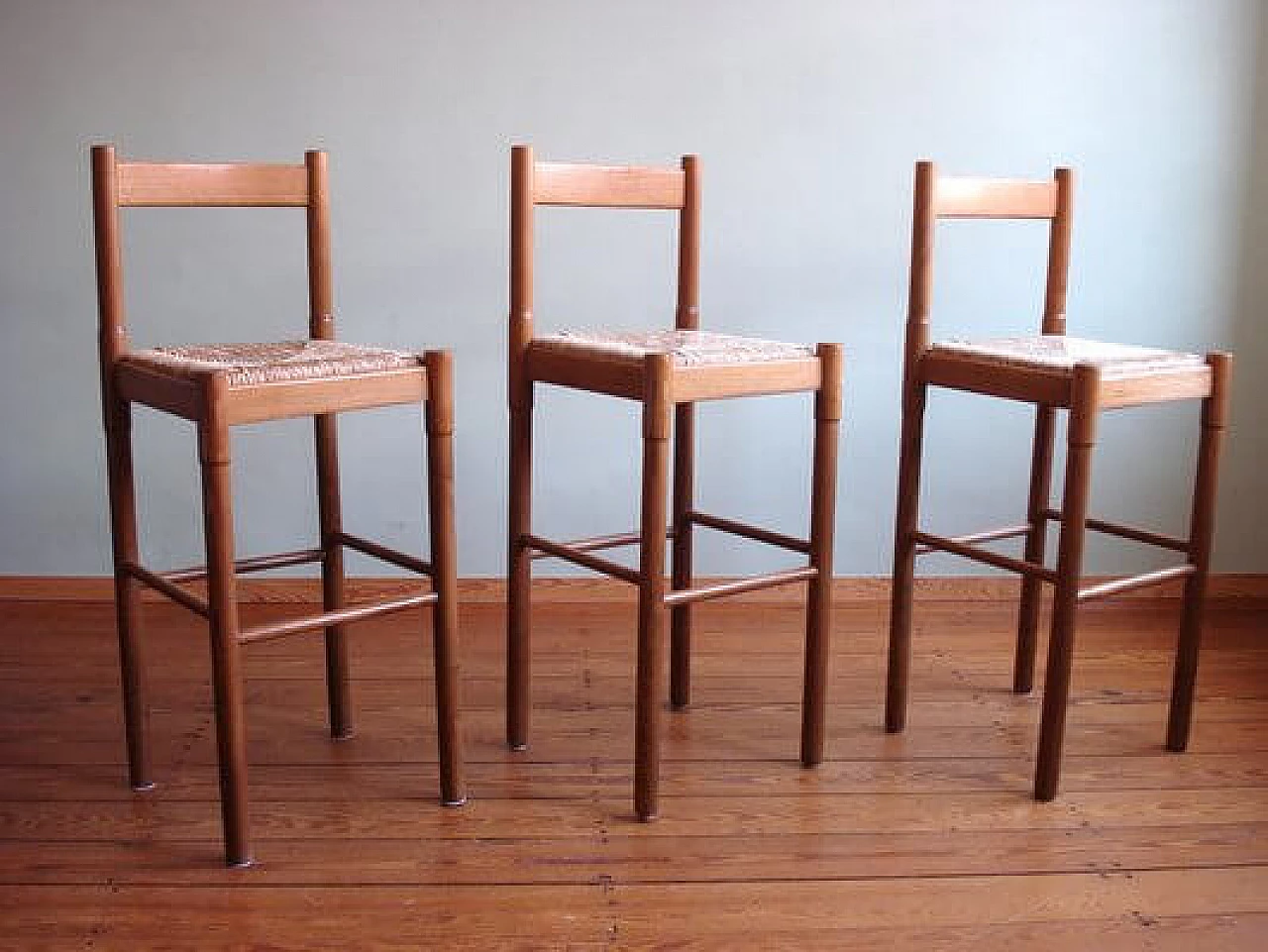 3 Stools in wood and rush attributable to Vico Magistretti, 1960s 1