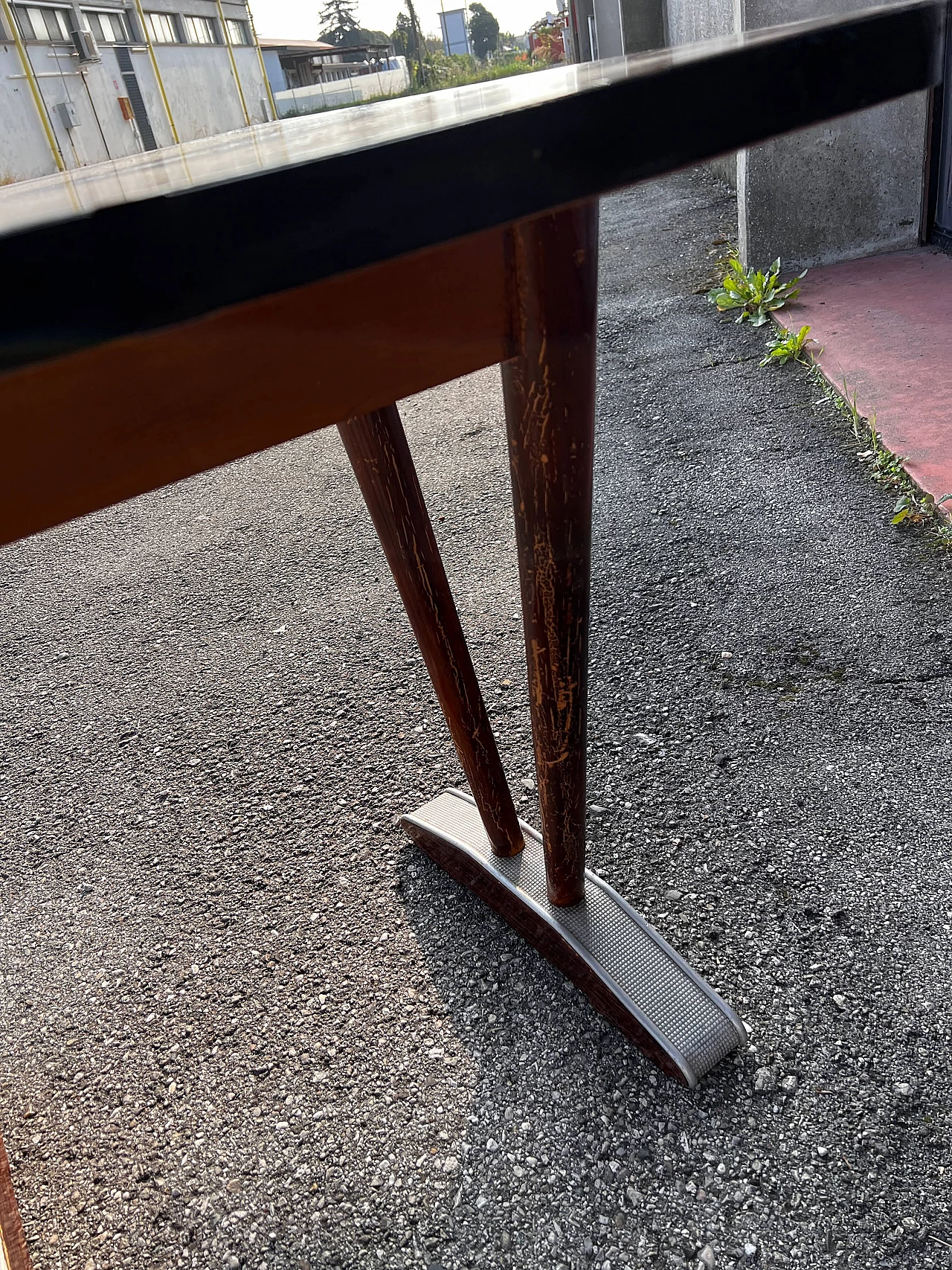 Square side table in wood and aluminum, 1980s 4