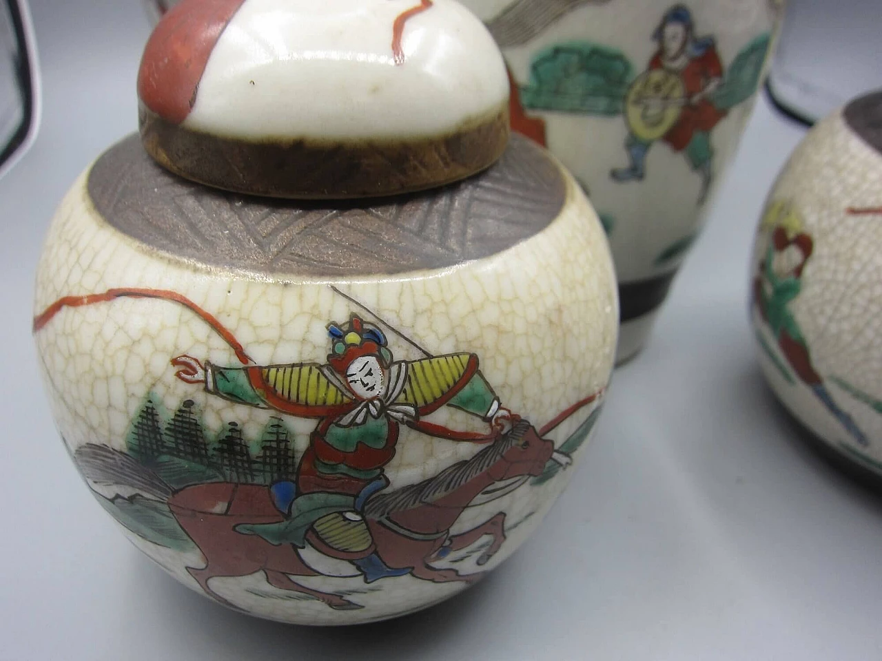 3 Chinese vases and pair of pots in painted terracotta, 1940s 2