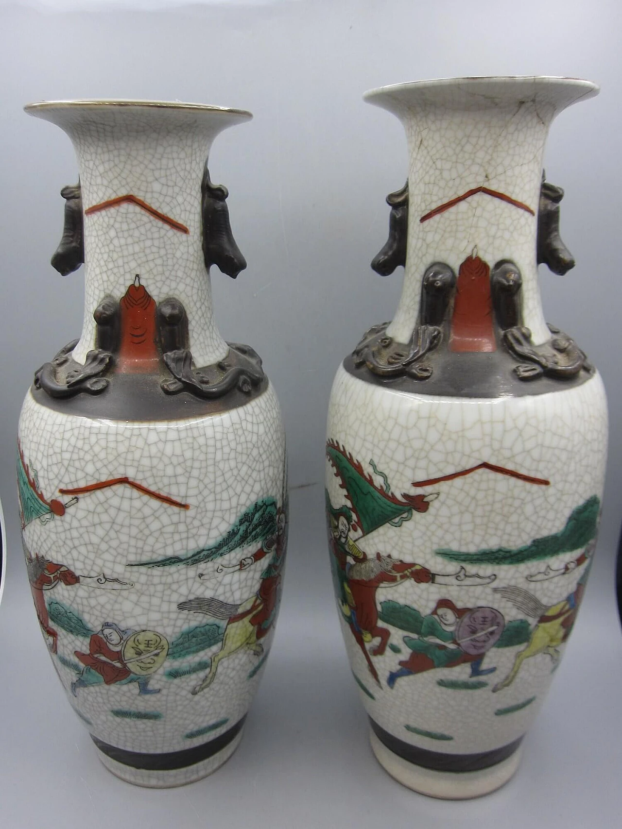 3 Chinese vases and pair of pots in painted terracotta, 1940s 15