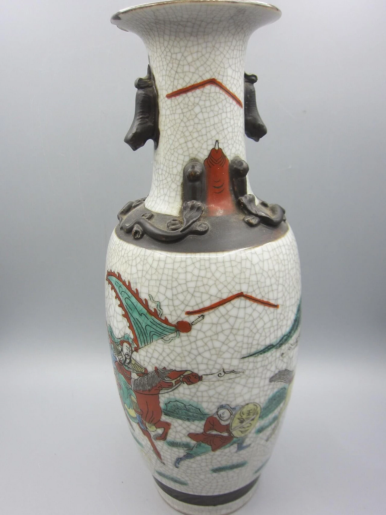 3 Chinese vases and pair of pots in painted terracotta, 1940s 21