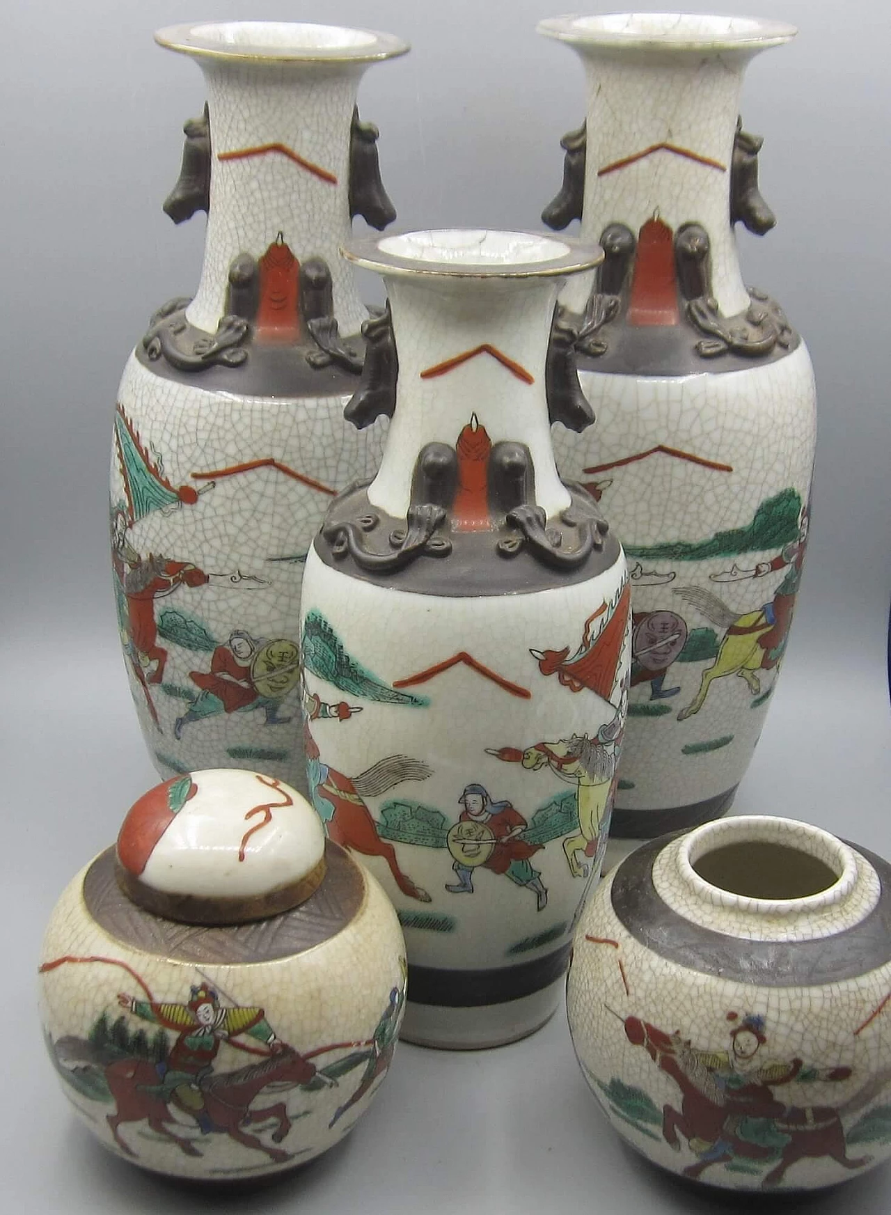 3 Chinese vases and pair of pots in painted terracotta, 1940s 27