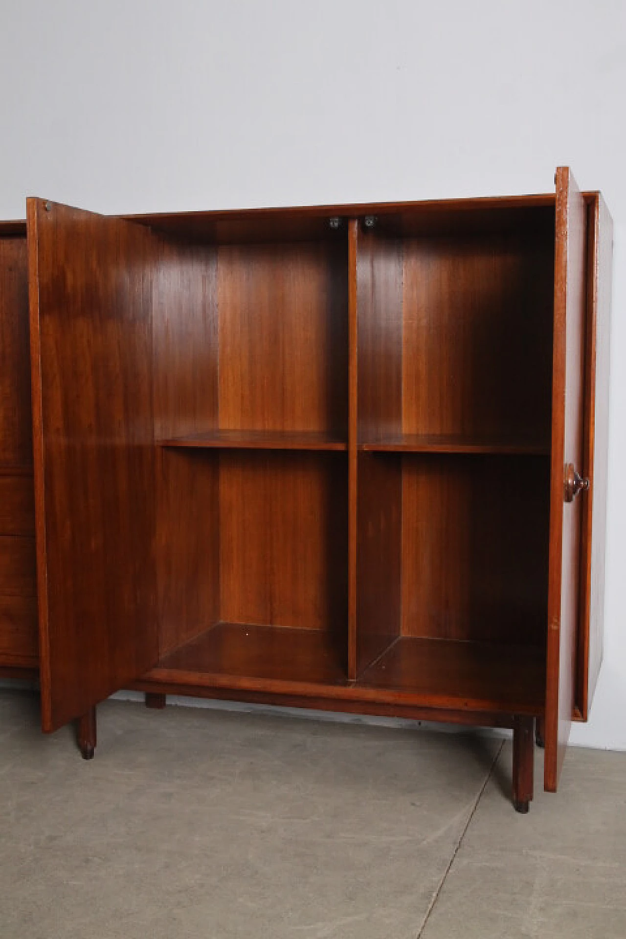 Credenza in teak con vano a giorno, ribalta, cassetti e ante, anni '60 7