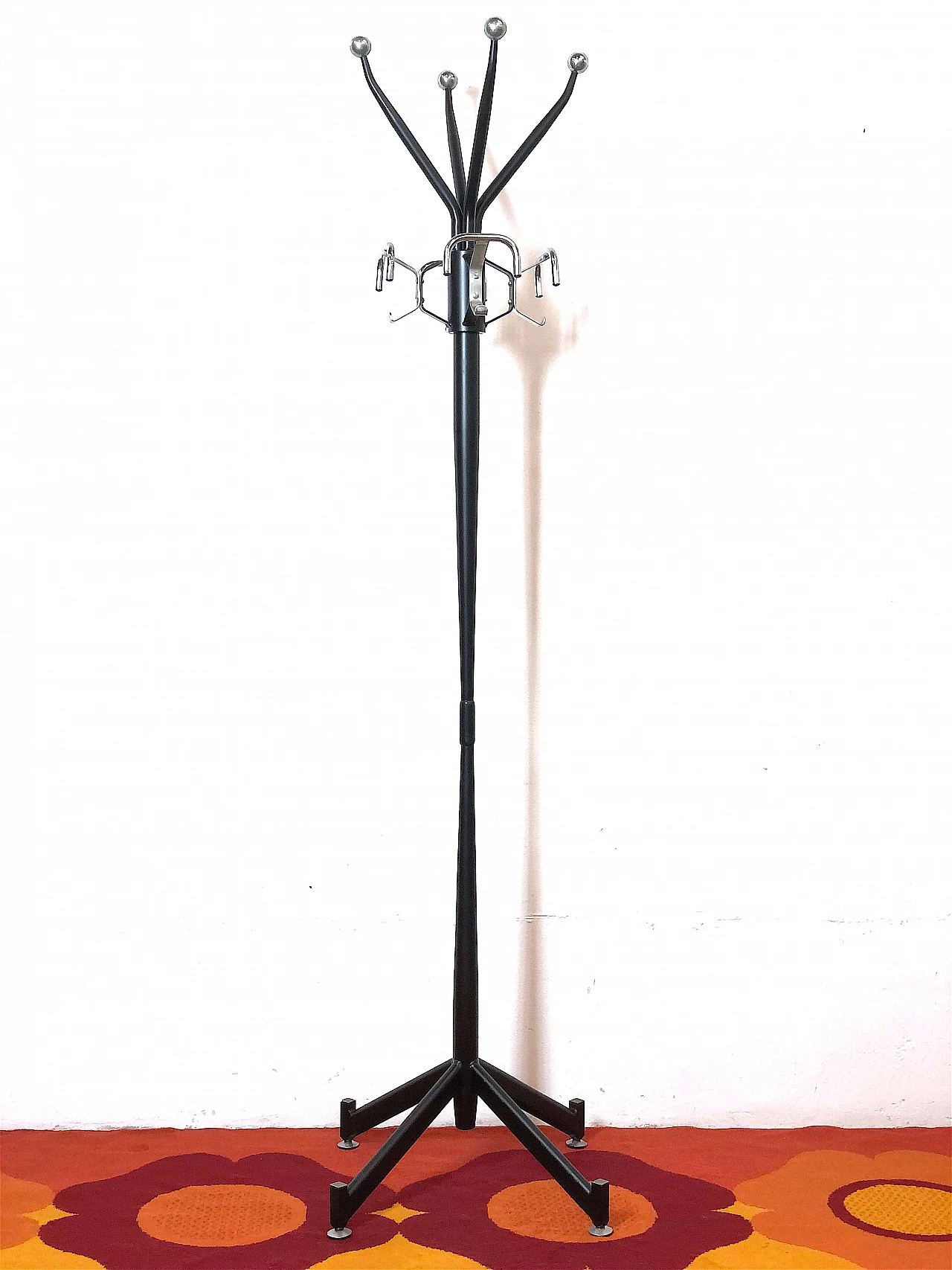 Space Age tubular frame coat stand, 1970s 2