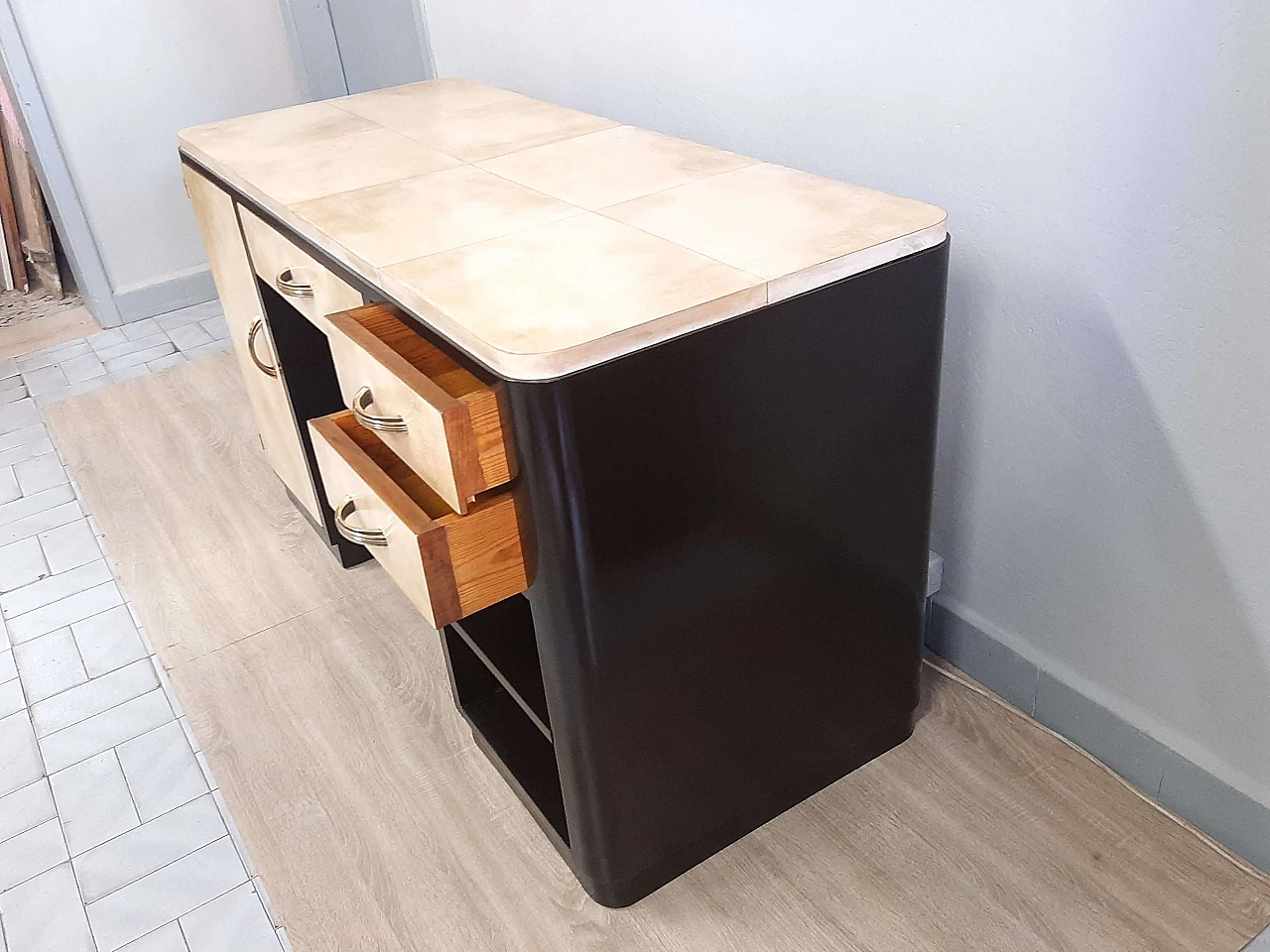 Art Deco black lacquered wood and parchment writing desk, 1940s 4