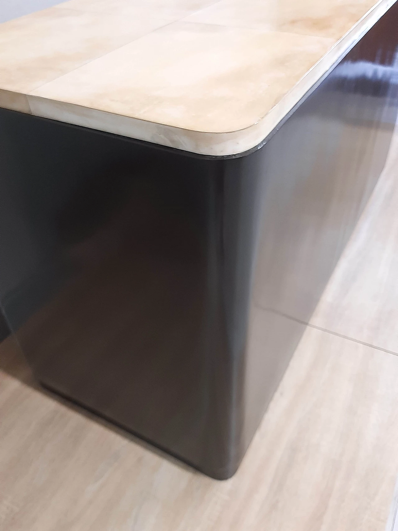 Art Deco black lacquered wood and parchment writing desk, 1940s 10