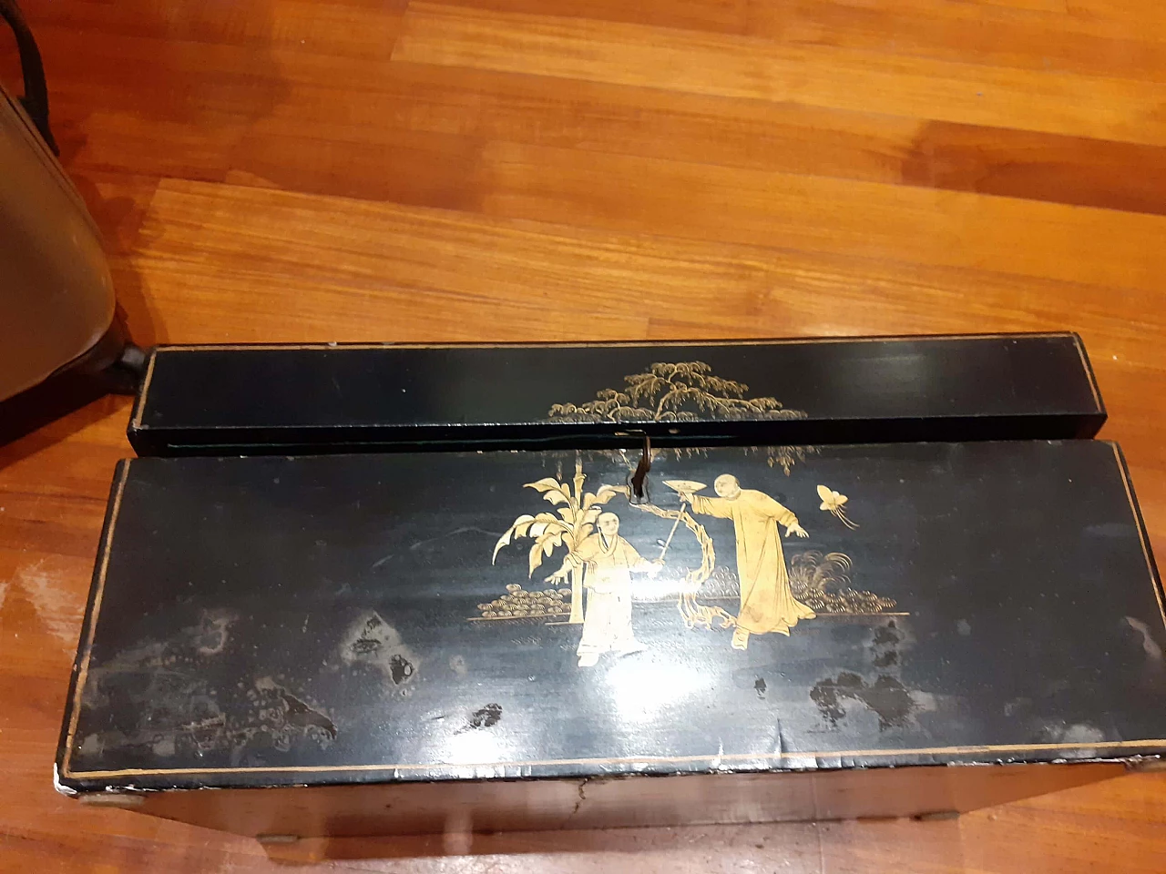 Chinese lap desk in black lacquered wood, 19th century 8