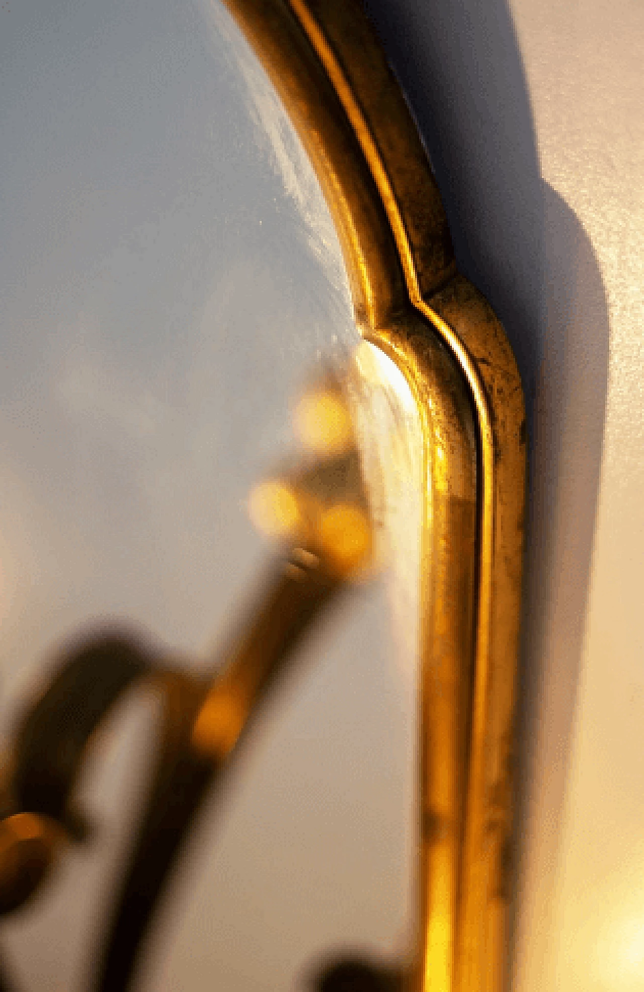 Art Nouveau brass mirror with sconce, early 20th century 5