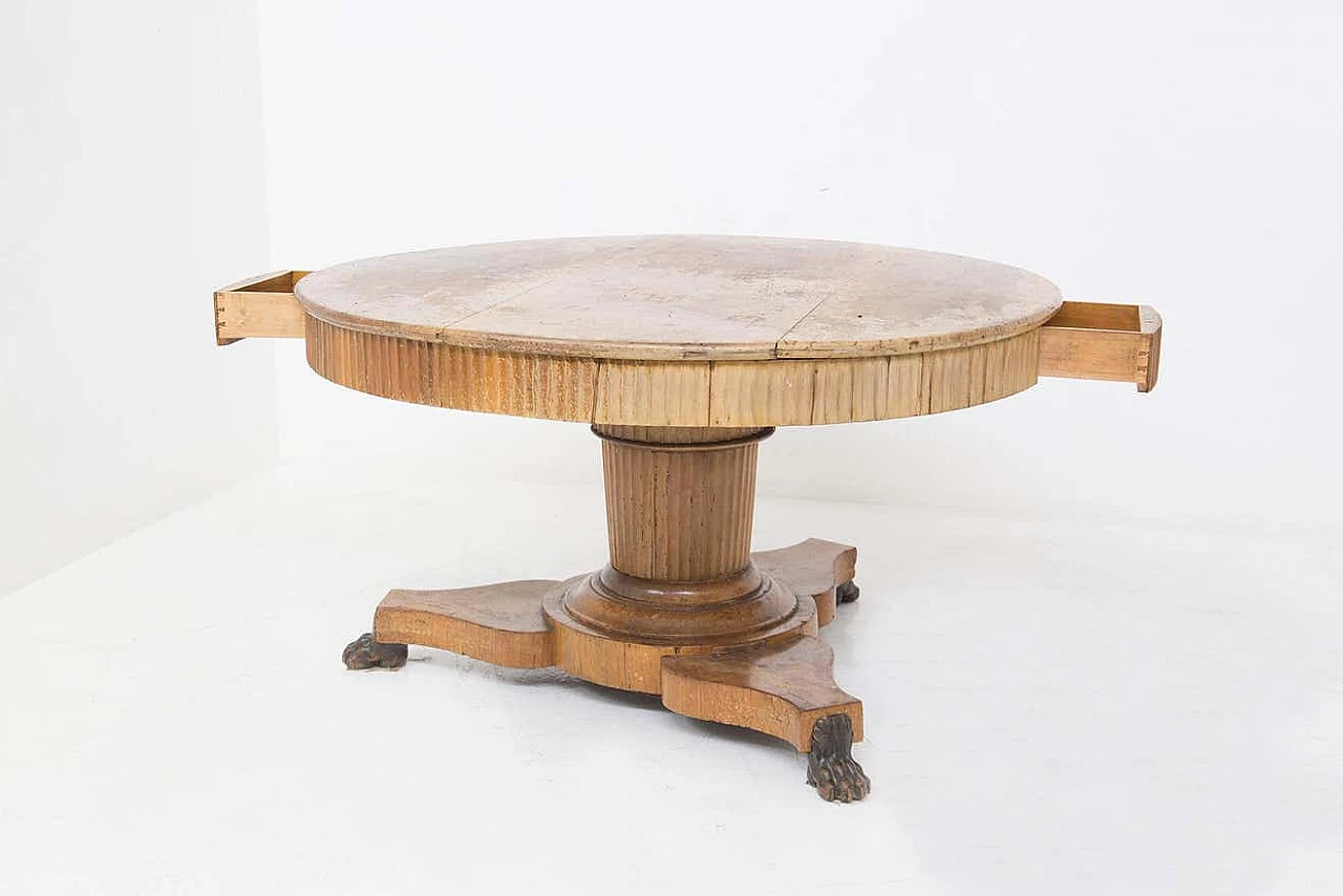 Empire walnut round table, 18th century 10