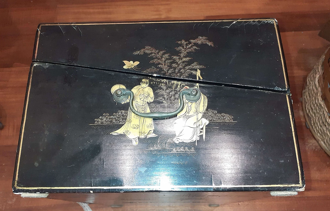 Chinese lap desk in black lacquered wood, 19th century 27