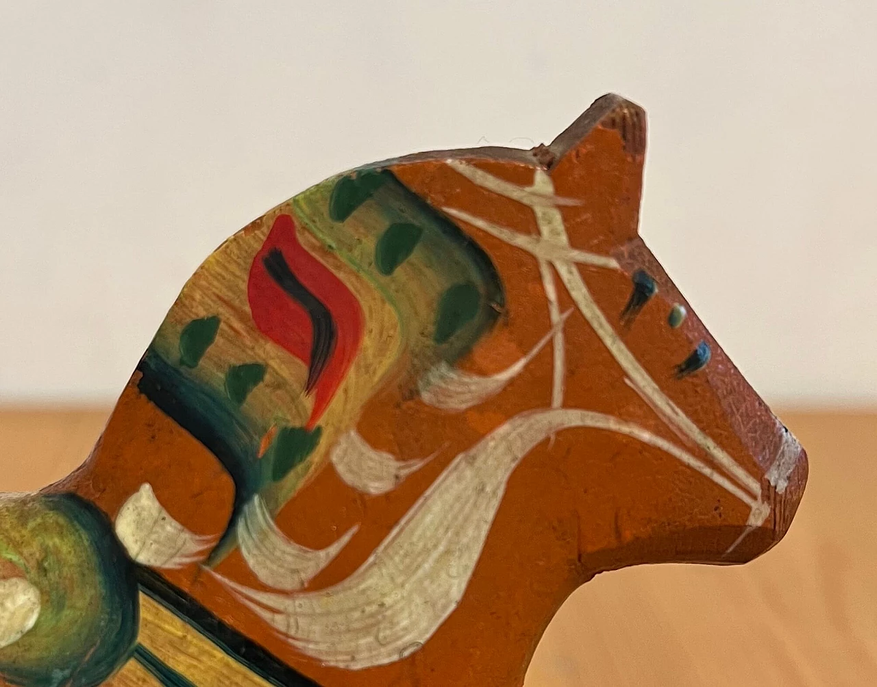 3 Dala horse figurines in wood, 1950s 12