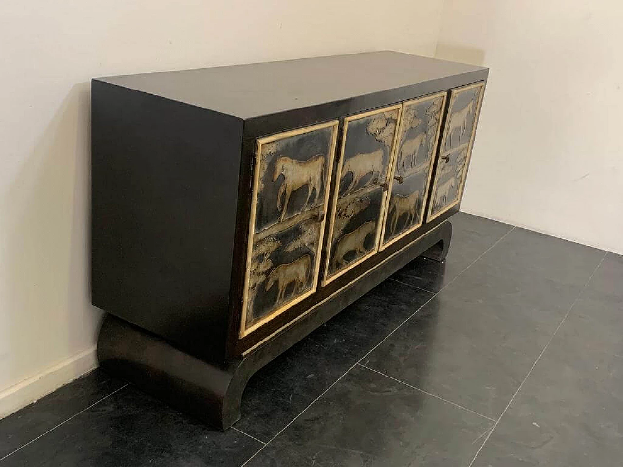 Credenza in legno laccato con pannelli decorati di Lam Lee Group, anni '90 6