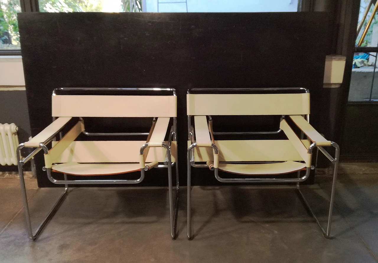 Pair of leather and steel armchairs by Alivar, 1990s 5