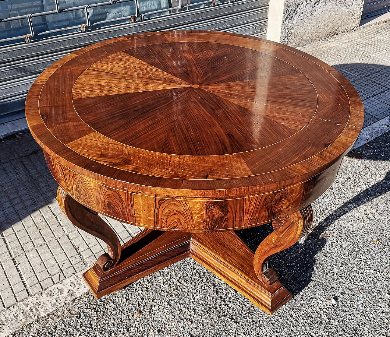 Empire-style walnut panelled round table, 1870 6