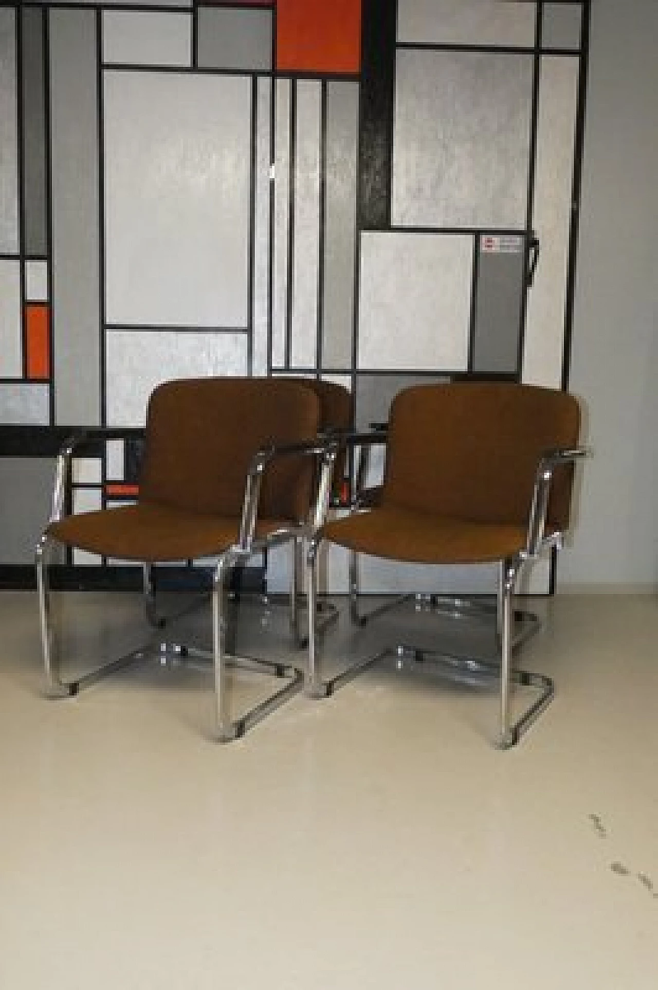 4 Wool and steel chairs with armrests, 1970s 21