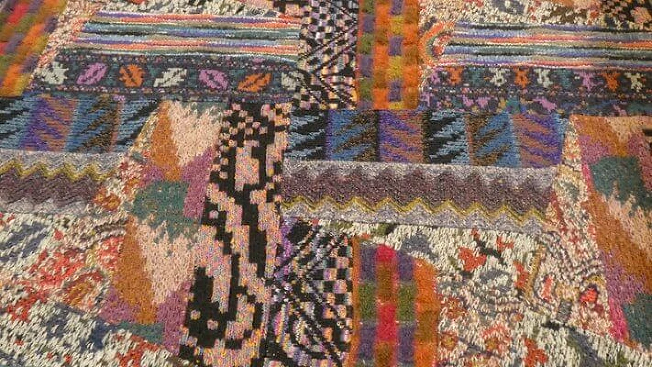 Pair of Missoni tapestries with wooden frame, 1980s 4