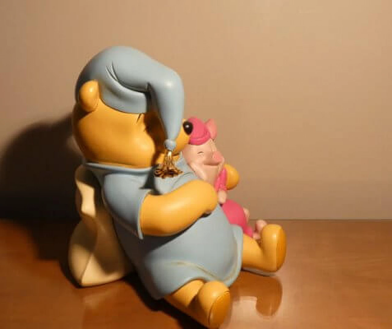 Statuetta di Winnie the Pooh e Pimpi di Peter Mook per Disney 5