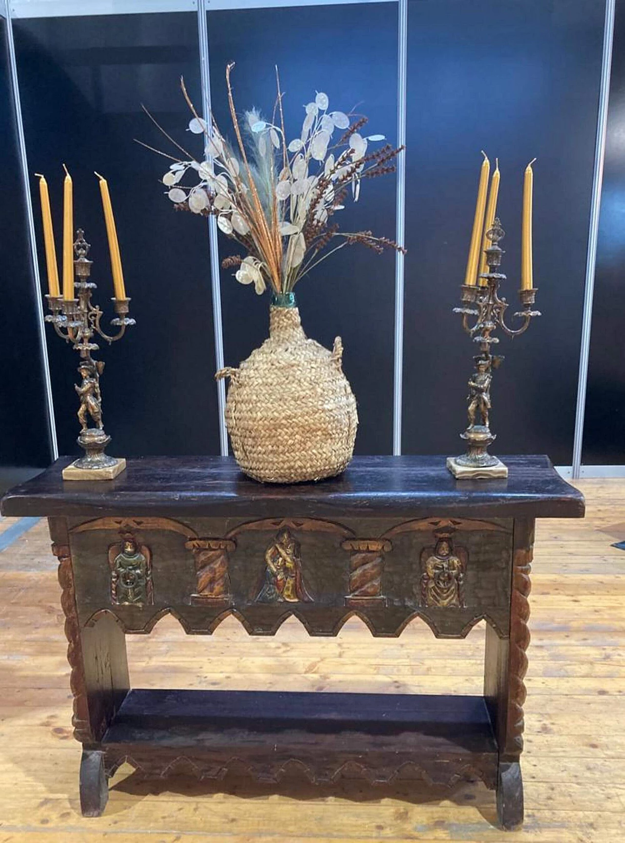 Catalan carved oak console, late 19th century 1