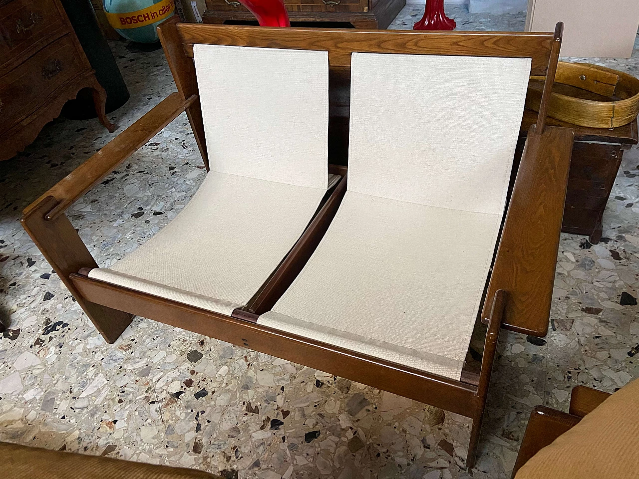 Pair of sofas in walnut attributed to Carlo Scarpa, 1960s 4