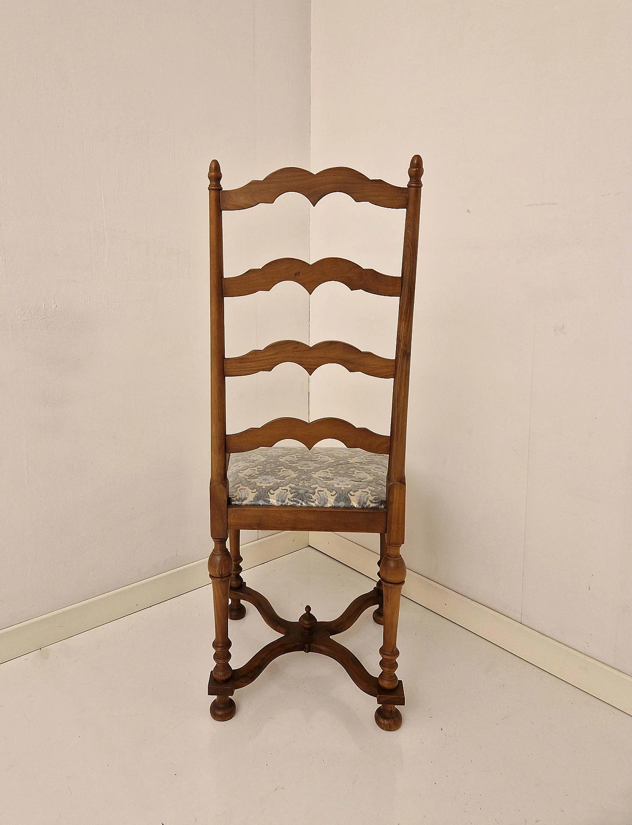 6 Chairs in solid national walnut and damask velvet 3