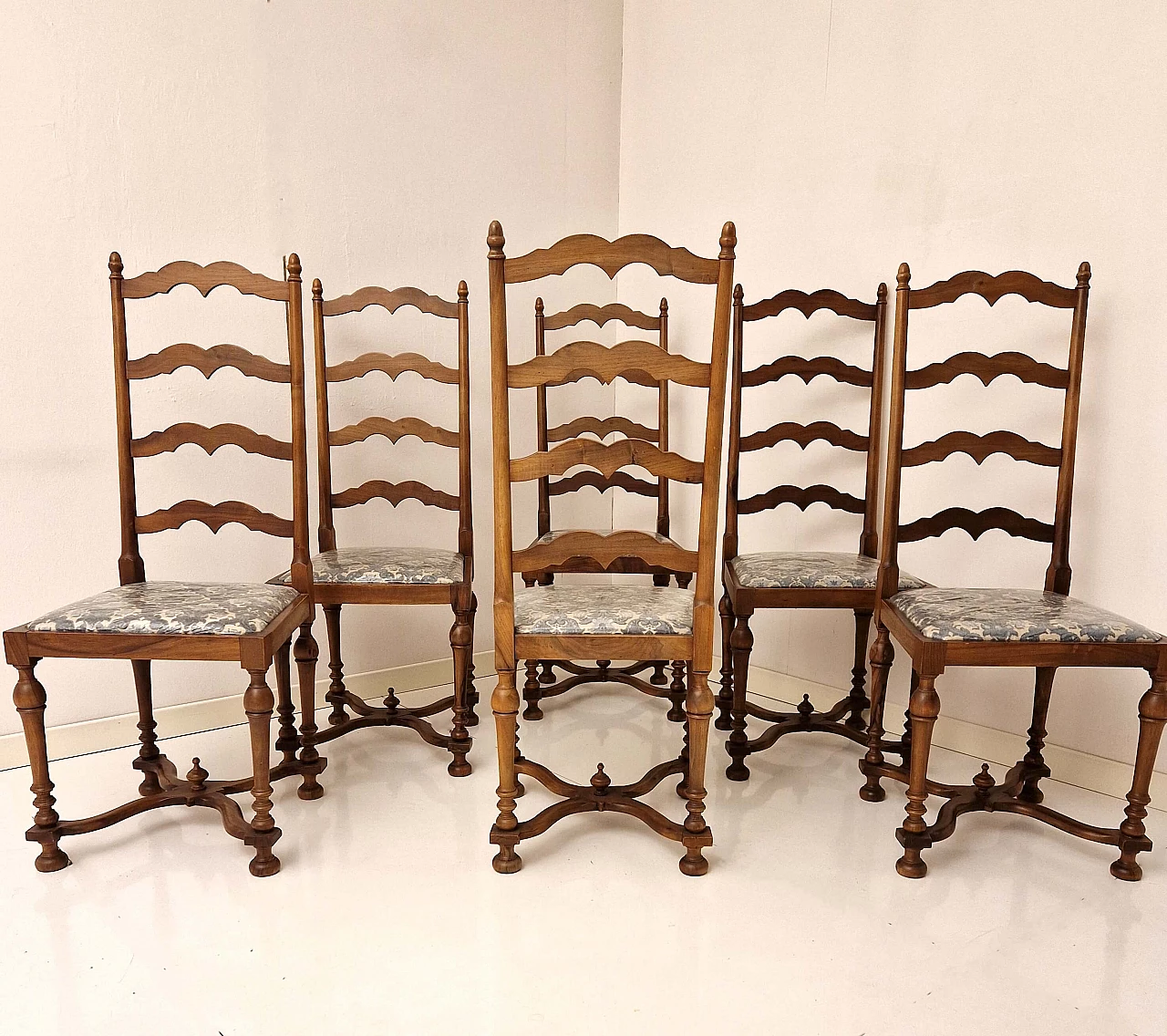 6 Chairs in solid national walnut and damask velvet 4