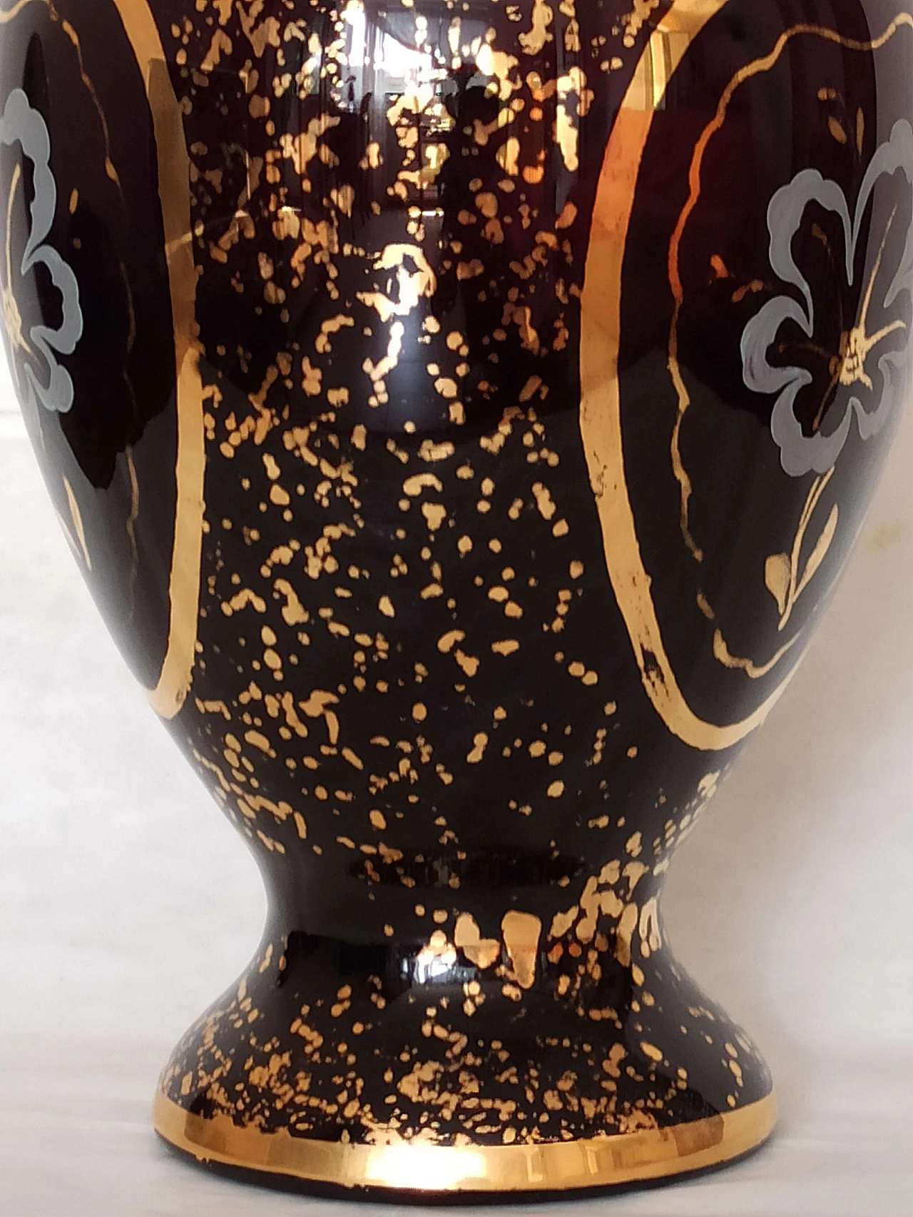 Murano glass vase with pure gold decoration, 1950s 6