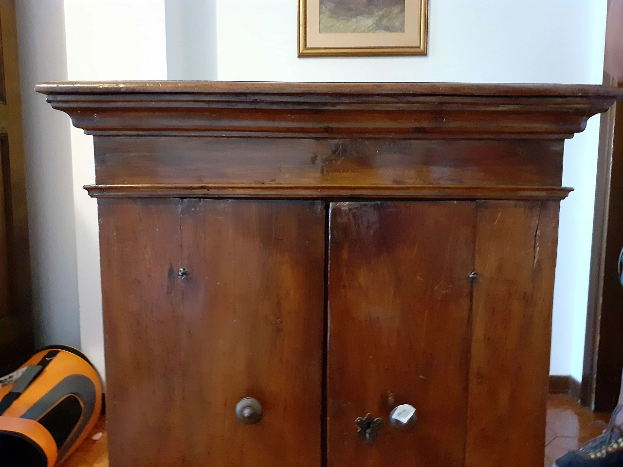 Walnut sideboard, 17th century 6