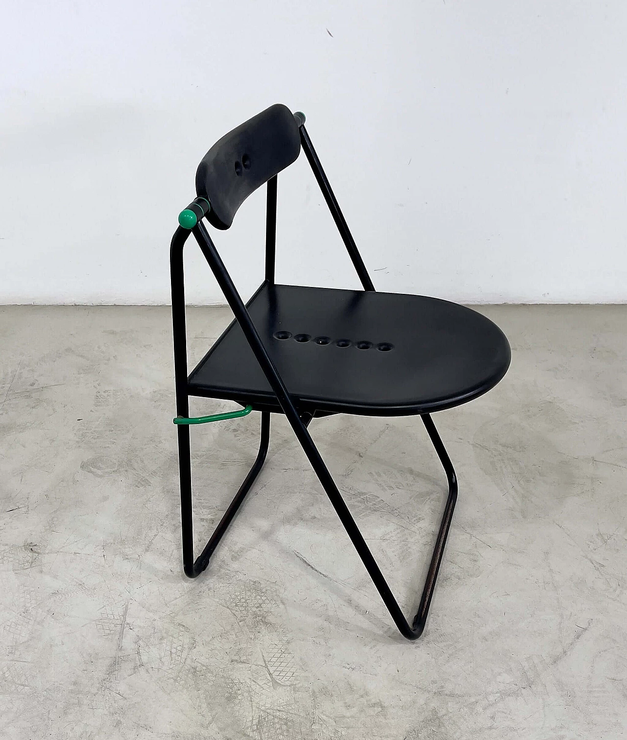 Flap chair in painted metal and rubber by Paolo Parigi, 1980s 2