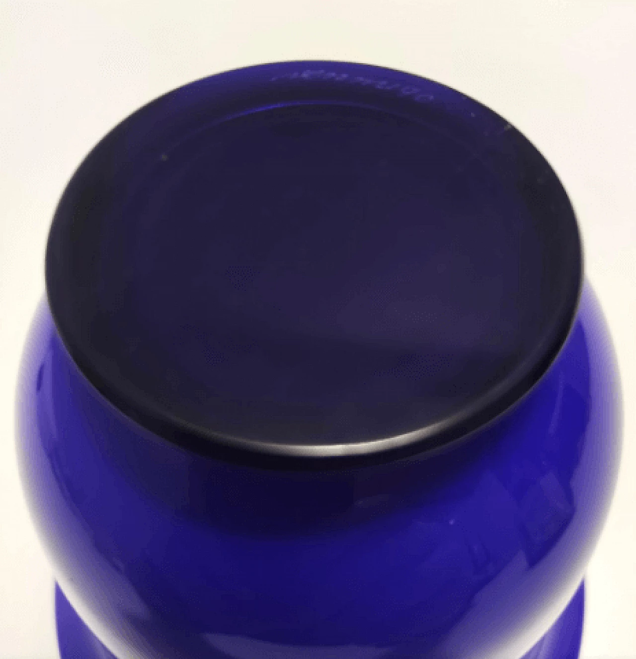 Vaso Anni Trenta in vetro opalino blu di Paolo Venini, anni '90 6