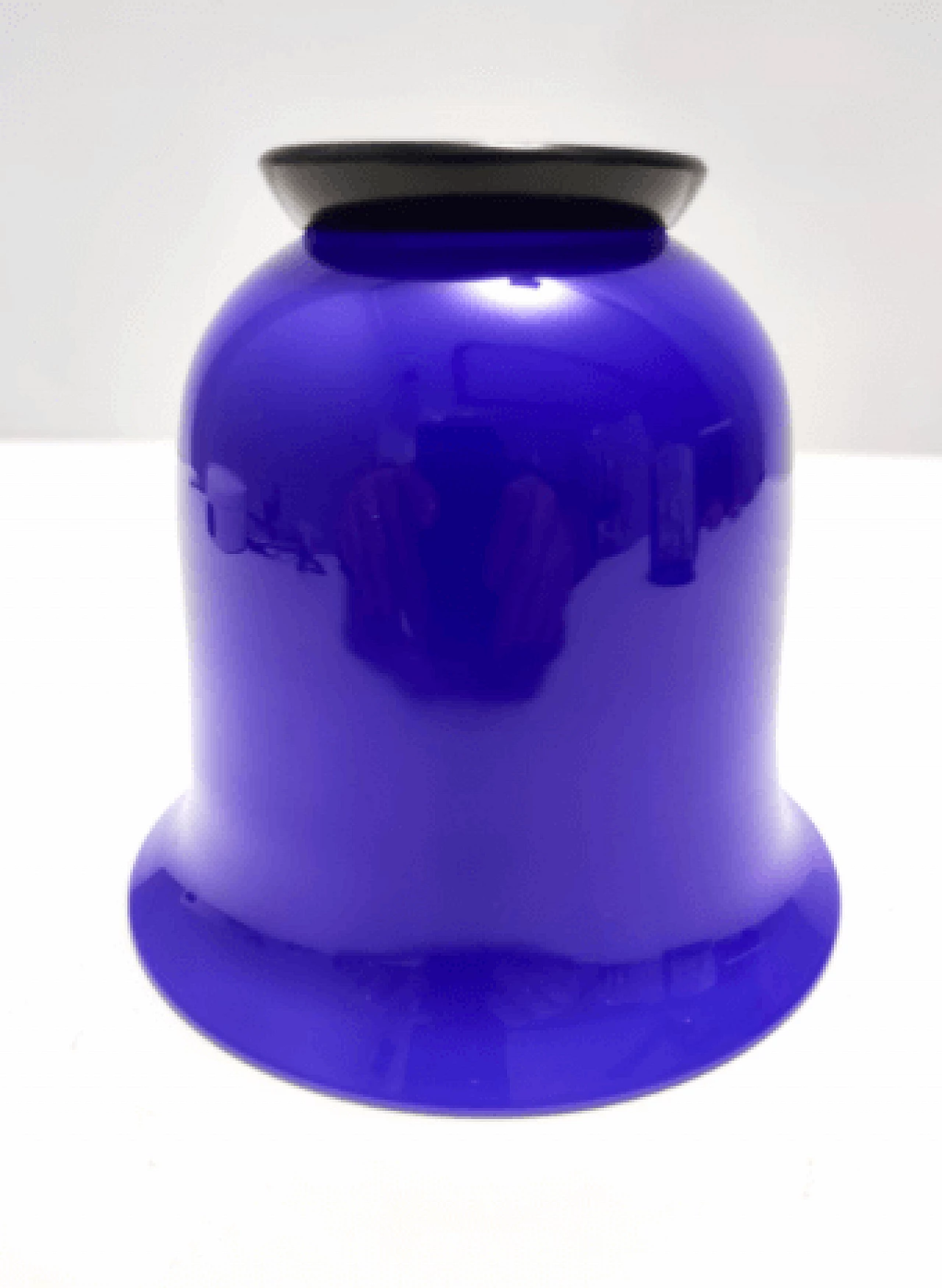 Vaso Anni Trenta in vetro opalino blu di Paolo Venini, anni '90 8